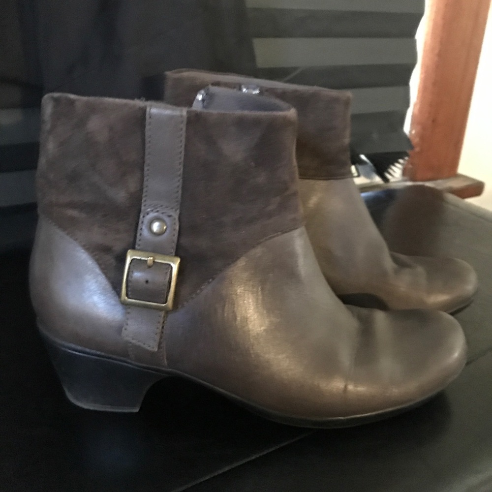 🥳🥳 CLARKS BOOTIES price FIRM 🥳🥳